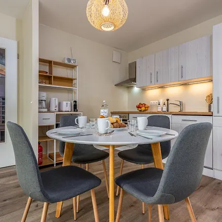 Appartement Luv & Lee Balticloft - Sauna, Kamin, 150m Zum Zingst